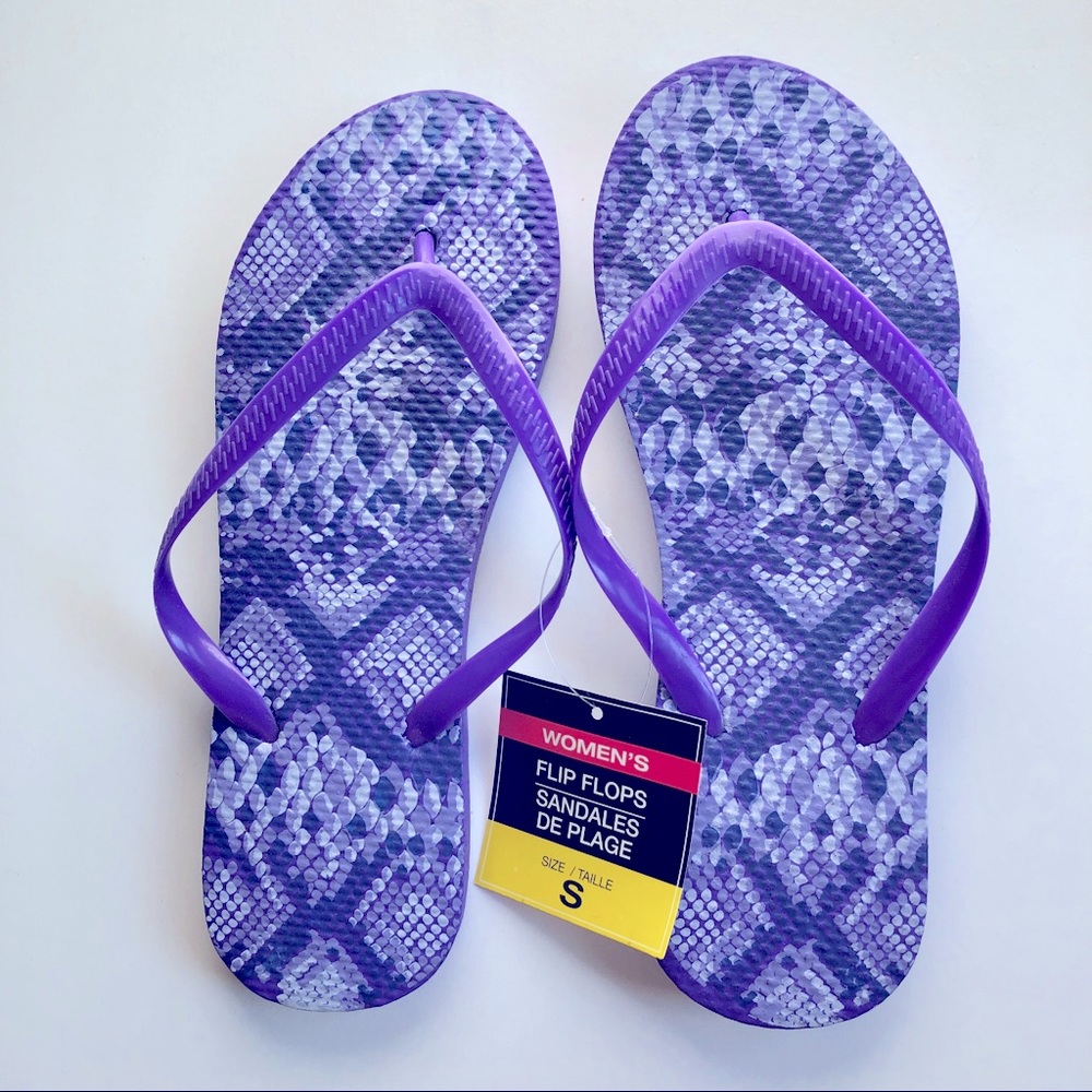 3/$15 Flip Flop Sandals Purple Small Women’s NEW